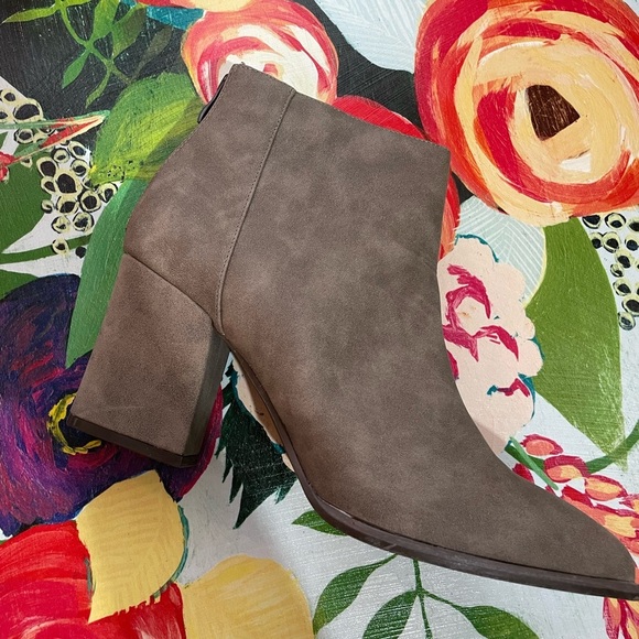 Glaze Taupe 3 1/4” heel boots - Picture 2 of 7